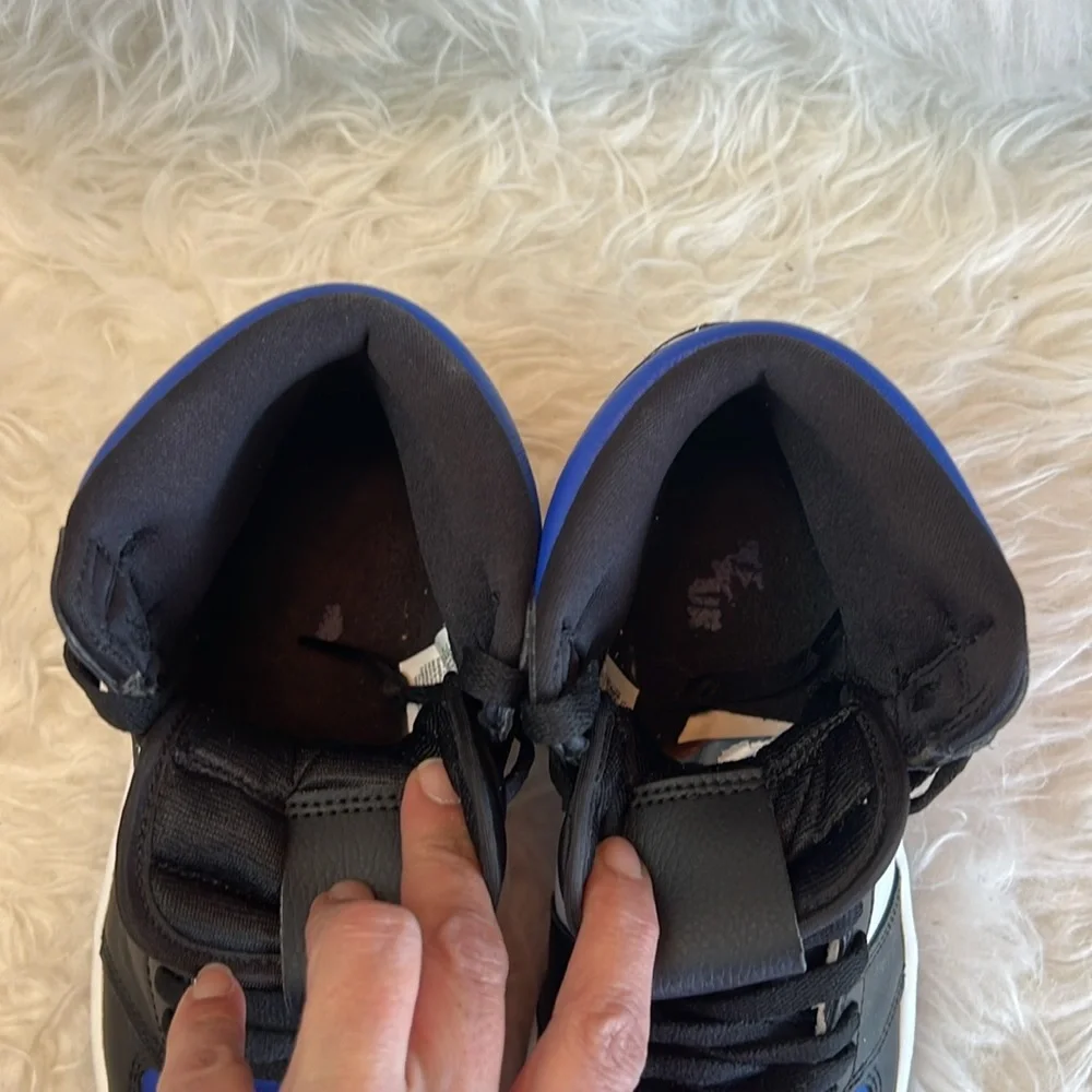 Nike Men’s Air Jordan 1 Retro High OG 'Royal Toe'  High-Top Sneakers Size 7.5 US - Picture 12 of 17